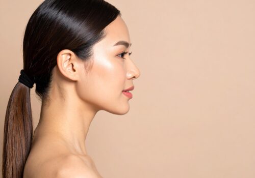 Länger, dichter, voller: Wege zum perfekten Sleek-Look ohne Friseurtermin
